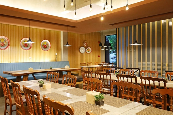 Baan Koon Restaurant breakfast buffet atmosphere