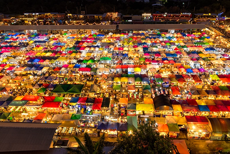 Train Night Market Srinakarin near Bangna